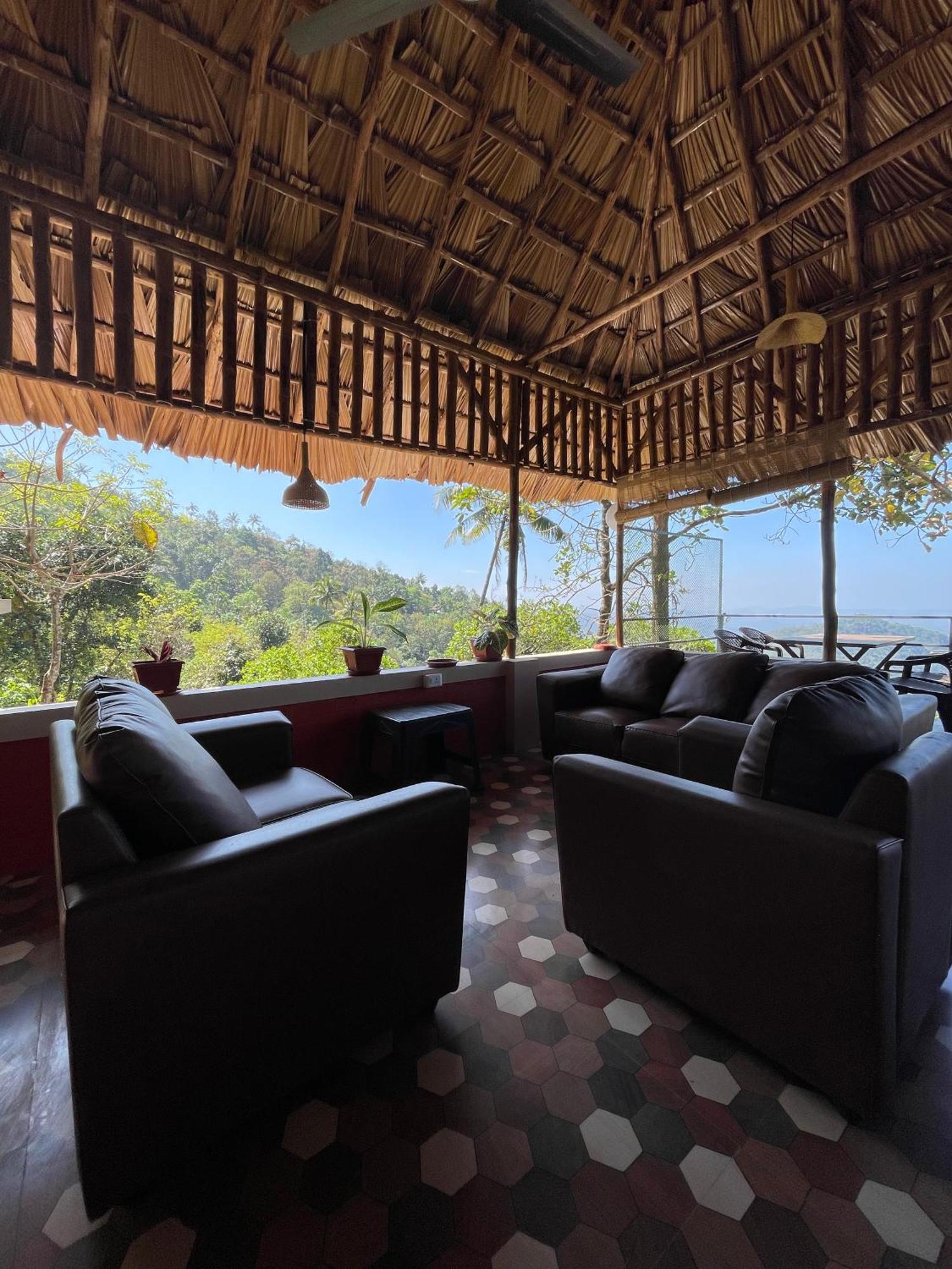 Sunset Valley Kerala Pool Resort - Serene Natural Forest Cottage Stay In Idukki With Sunrise & Sunset Panoramas, Natural Streams & Tranquil Summer Evenings Pīrmed Zewnętrze zdjęcie