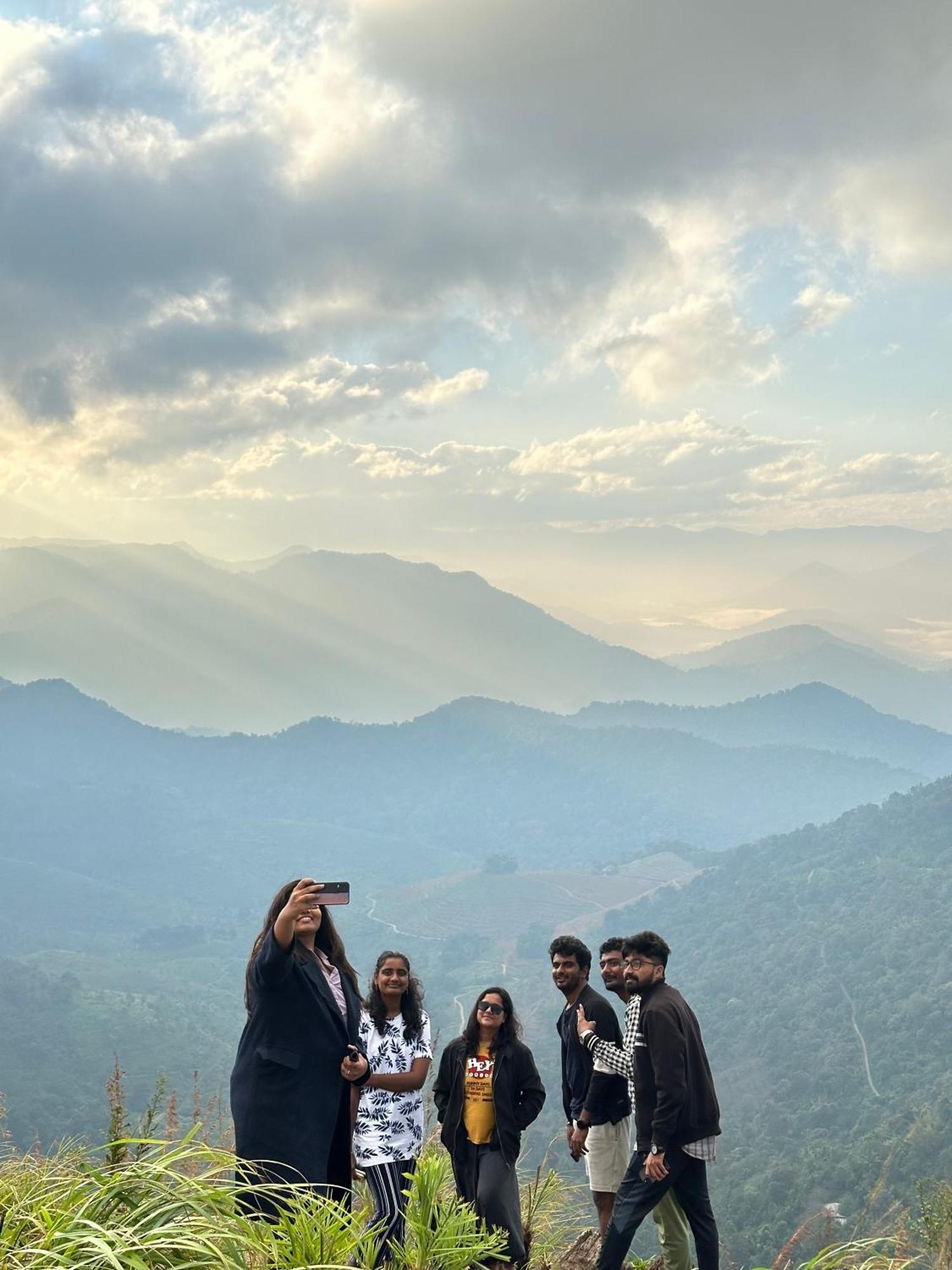 Sunset Valley Kerala Pool Resort - Monsoon Forest Cottage Stay In Idukki With Private Waterfalls, Natural Streams & Breathtaking Views Pīrmed Zewnętrze zdjęcie