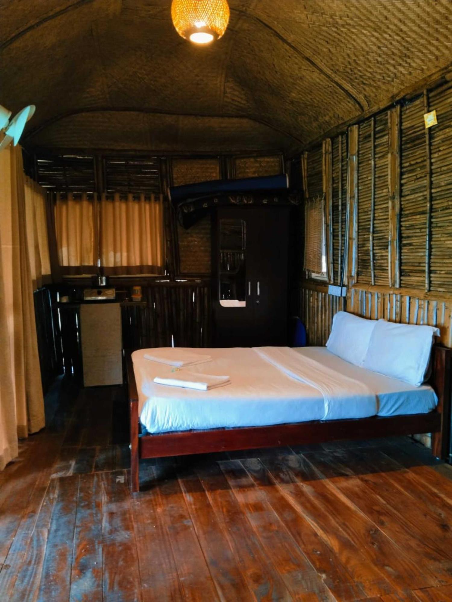 Sunset Valley Kerala Pool Resort - Serene Natural Forest Cottage Stay In Idukki With Sunrise & Sunset Panoramas, Natural Streams & Tranquil Summer Evenings Pīrmed Zewnętrze zdjęcie