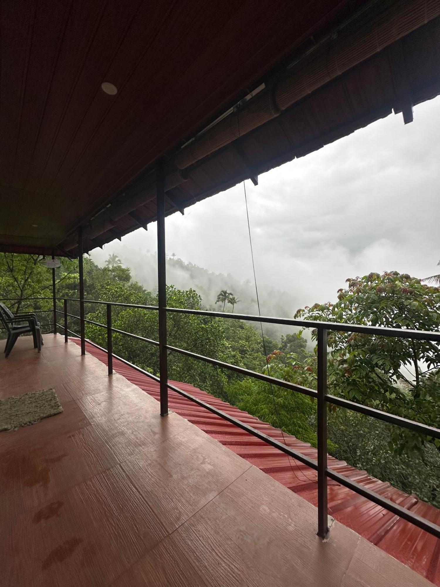Sunset Valley Kerala Pool Resort - Serene Natural Forest Cottage Stay In Idukki With Sunrise & Sunset Panoramas, Natural Streams & Tranquil Summer Evenings Pīrmed Zewnętrze zdjęcie