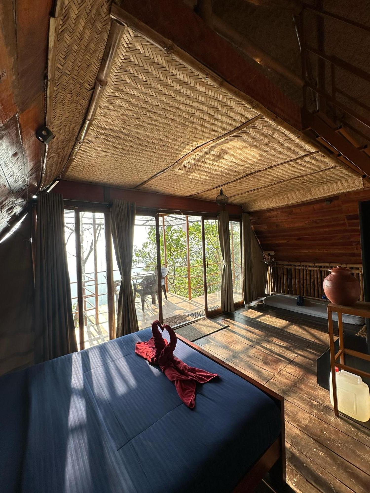 Sunset Valley Kerala Pool Resort - Serene Natural Forest Cottage Stay In Idukki With Sunrise & Sunset Panoramas, Natural Streams & Tranquil Summer Evenings Pīrmed Zewnętrze zdjęcie