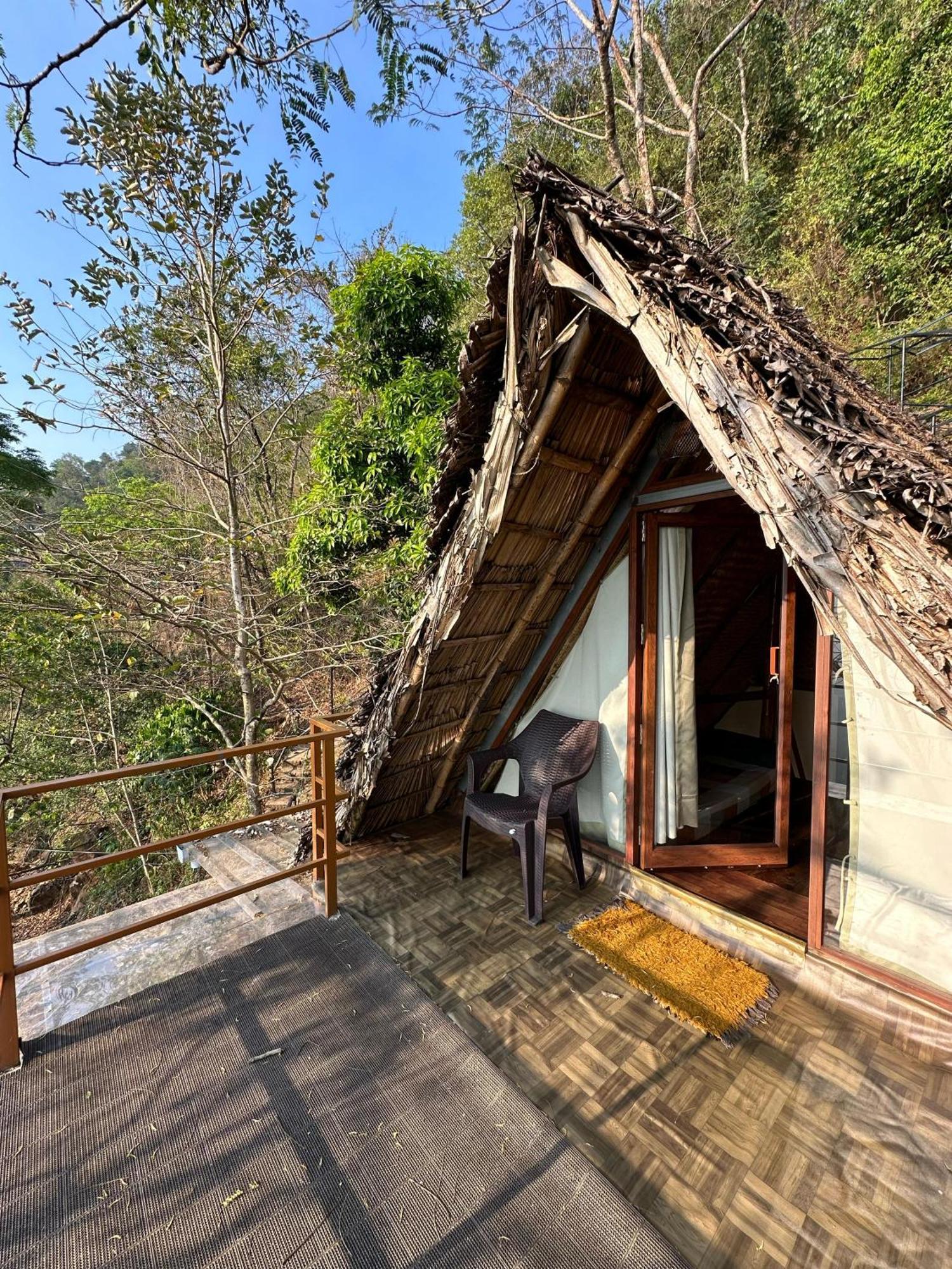 Sunset Valley Kerala Pool Resort - Serene Natural Forest Cottage Stay In Idukki With Sunrise & Sunset Panoramas, Natural Streams & Tranquil Summer Evenings Pīrmed Zewnętrze zdjęcie