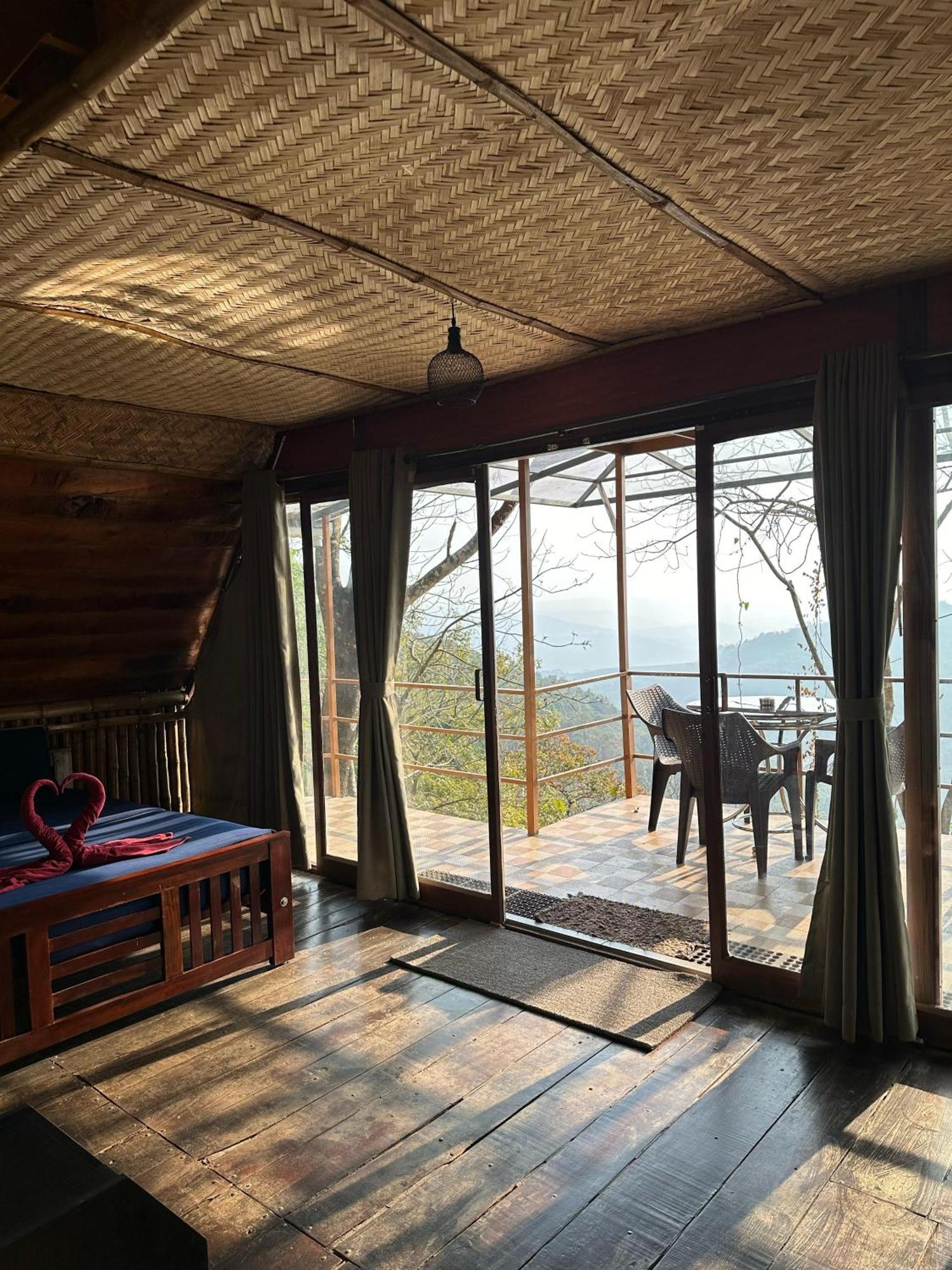 Sunset Valley Kerala Pool Resort - Serene Natural Forest Cottage Stay In Idukki With Sunrise & Sunset Panoramas, Natural Streams & Tranquil Summer Evenings Pīrmed Zewnętrze zdjęcie