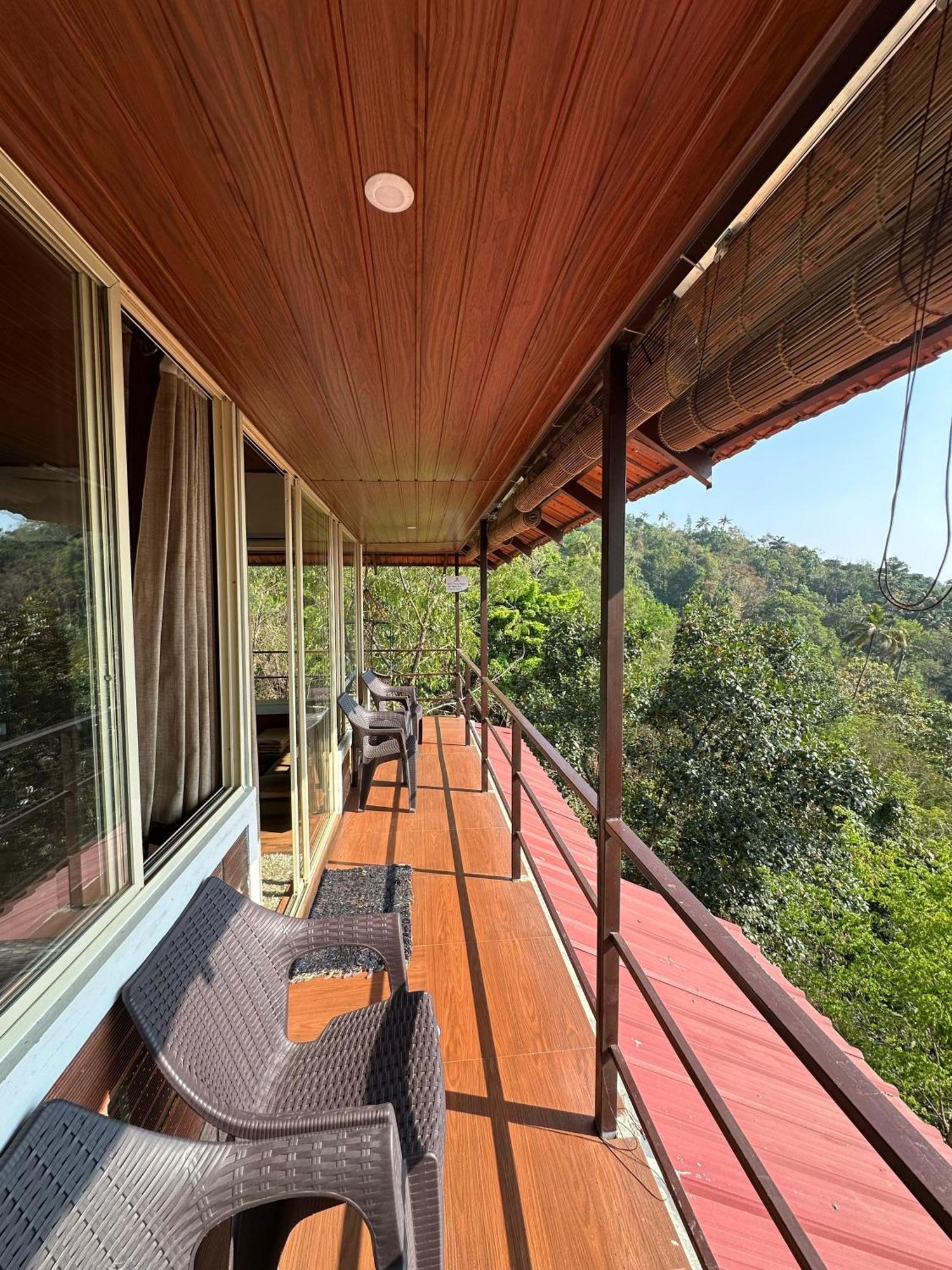Sunset Valley Kerala Pool Resort - Serene Natural Forest Cottage Stay In Idukki With Sunrise & Sunset Panoramas, Natural Streams & Tranquil Summer Evenings Pīrmed Zewnętrze zdjęcie