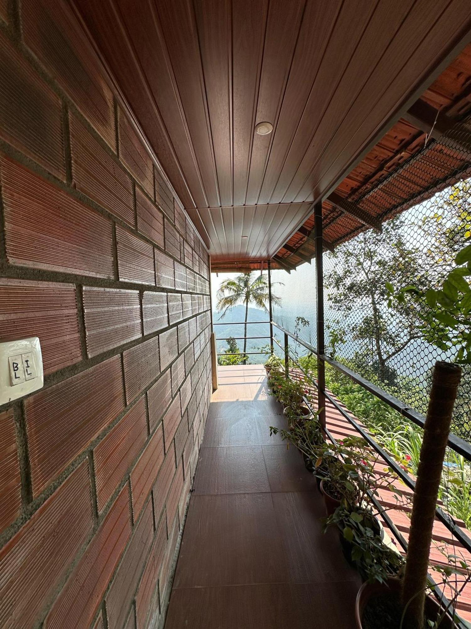 Sunset Valley Kerala Pool Resort - Serene Natural Forest Cottage Stay In Idukki With Sunrise & Sunset Panoramas, Natural Streams & Tranquil Summer Evenings Pīrmed Zewnętrze zdjęcie